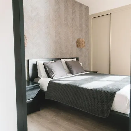 Moderne Met Verwarmd Zwembad In Βίλα *