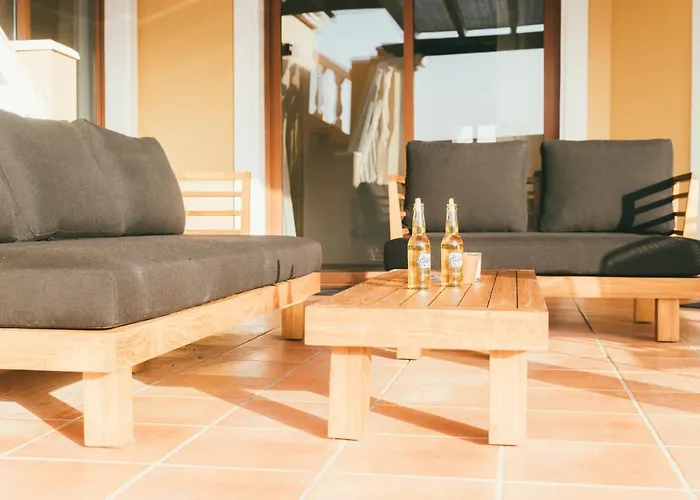 Moderne Met Verwarmd Zwembad In Βίλα Κοραλέχο