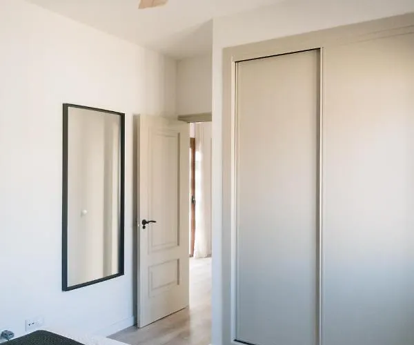 Moderne Met Verwarmd Zwembad In Βίλα Κοραλέχο