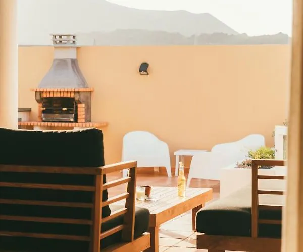 Moderne Met Verwarmd Zwembad In Βίλα Κοραλέχο