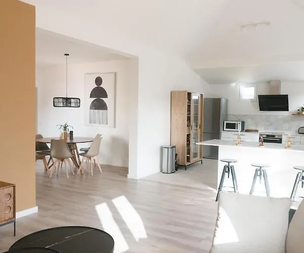 Moderne Met Verwarmd Zwembad In * Κοραλέχο