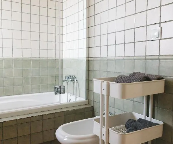 Moderne Met Verwarmd Zwembad In Βίλα